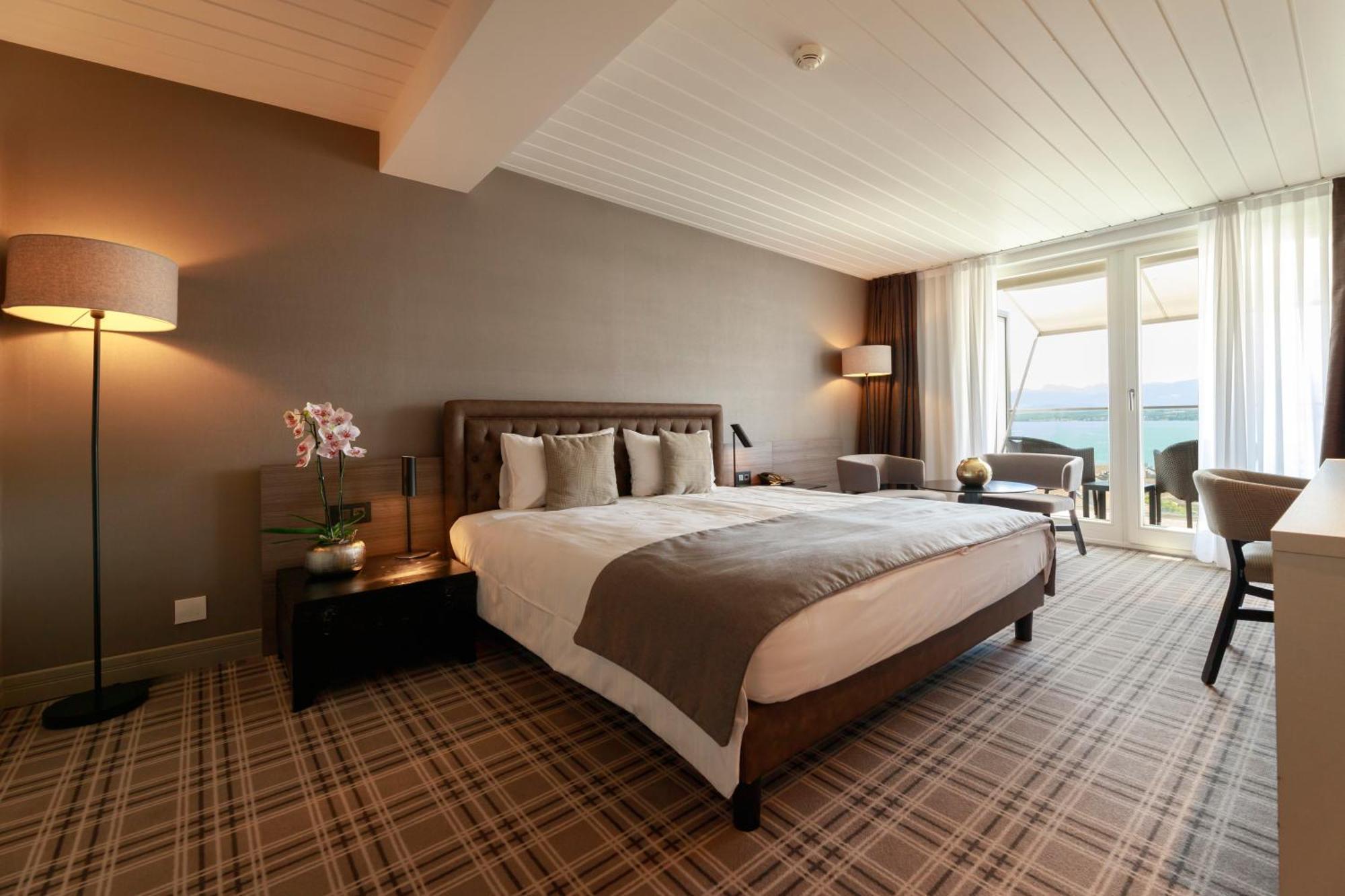 Ambassador Boutique Hotel Ньон Экстерьер фото