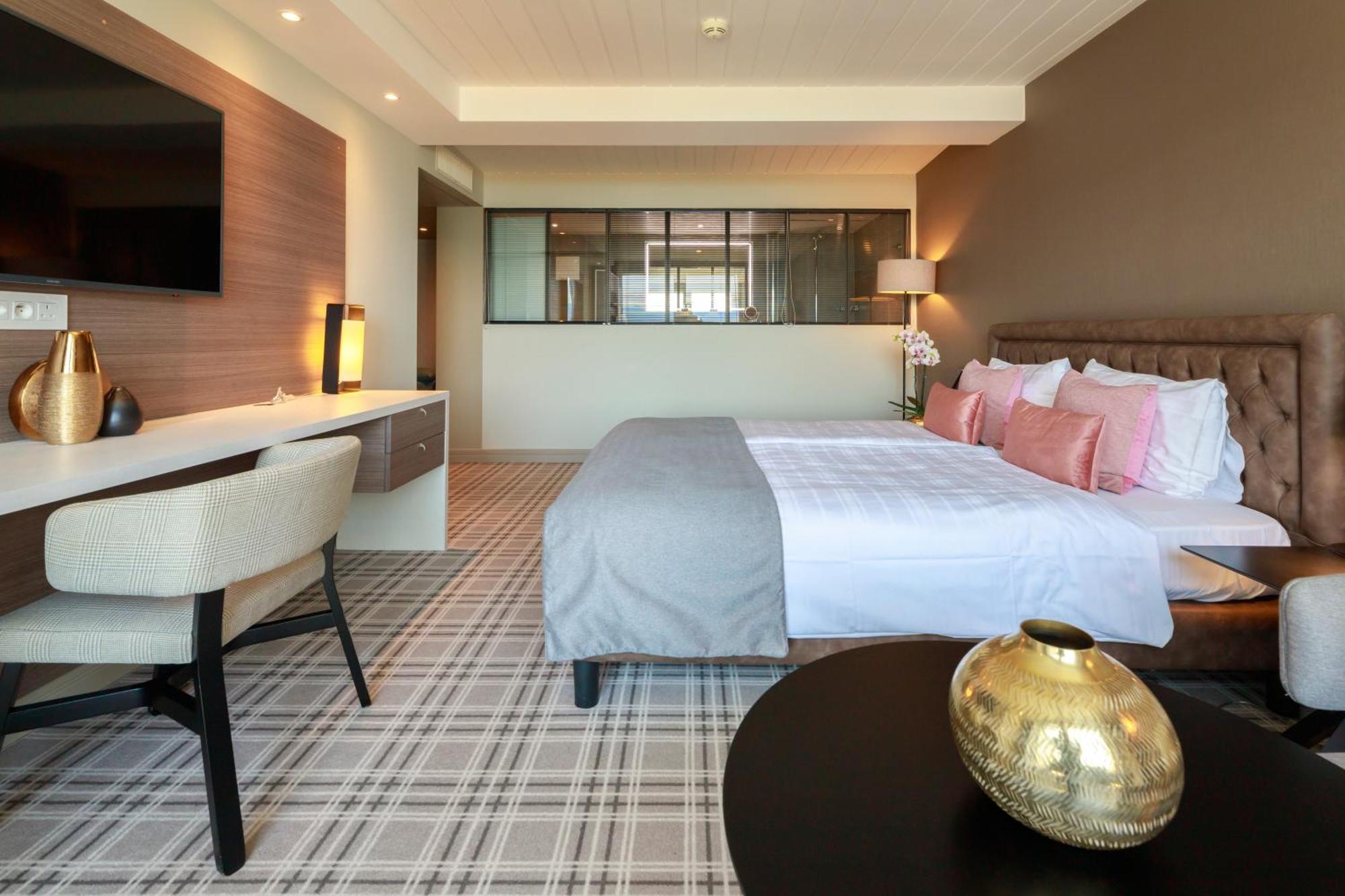 Ambassador Boutique Hotel Ньон Экстерьер фото